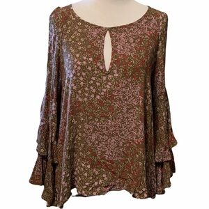 BP Nordstrom floral cold shoulder bell sleeve top